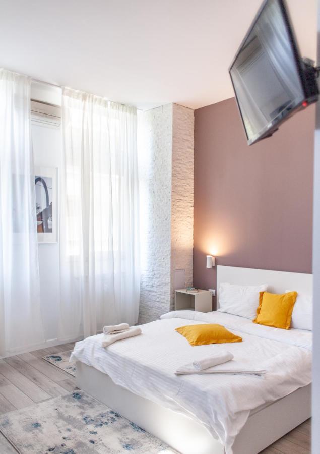 Modern Studio In The Heart Of Iasi Exterior photo