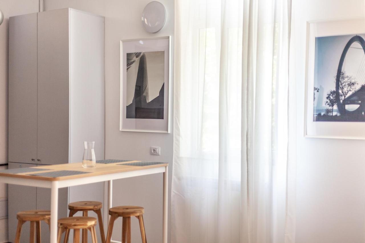 Modern Studio In The Heart Of Iasi Exterior photo